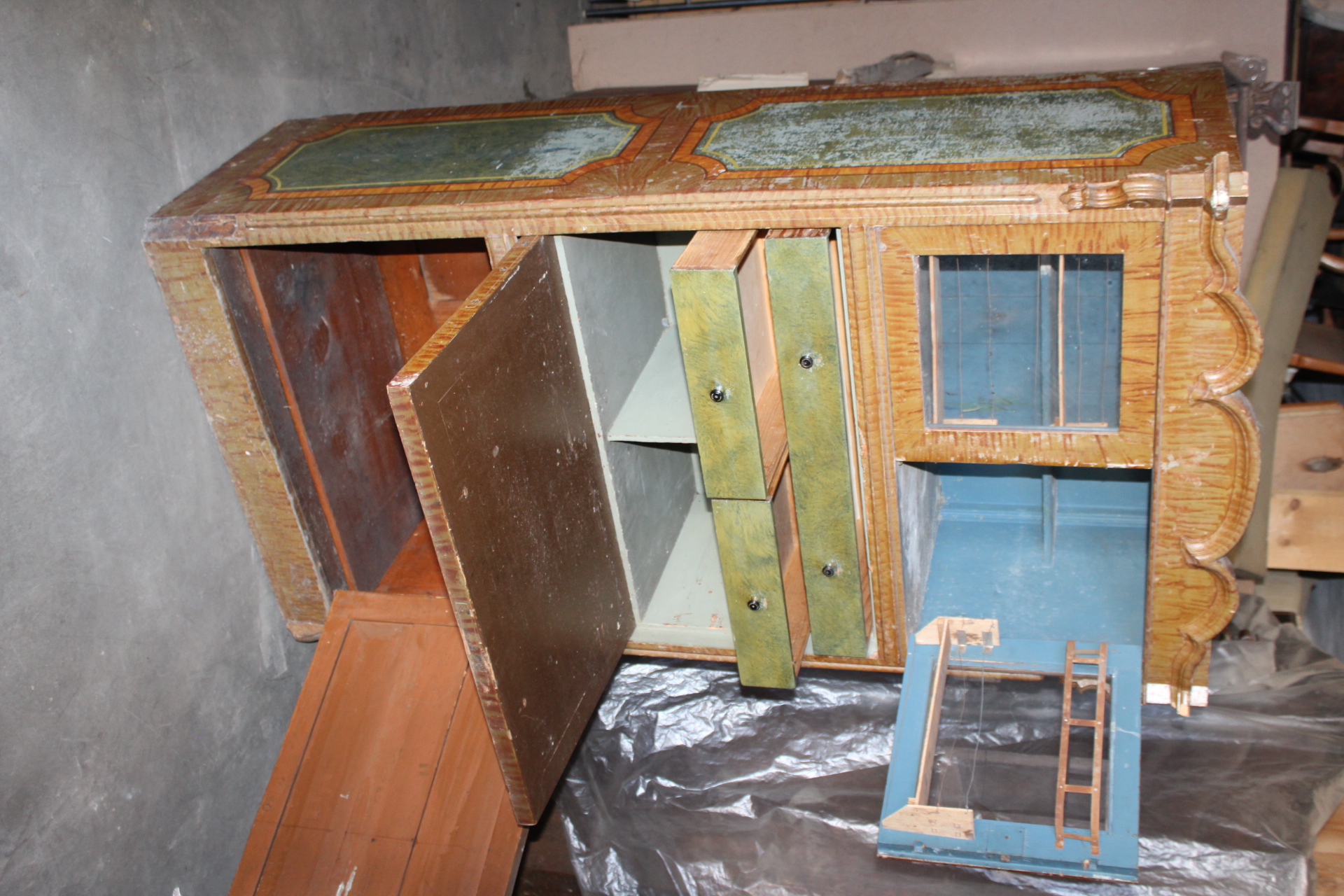 LIDOVÝ KLAPSEKRETÁŘ, SKŘÍŇ