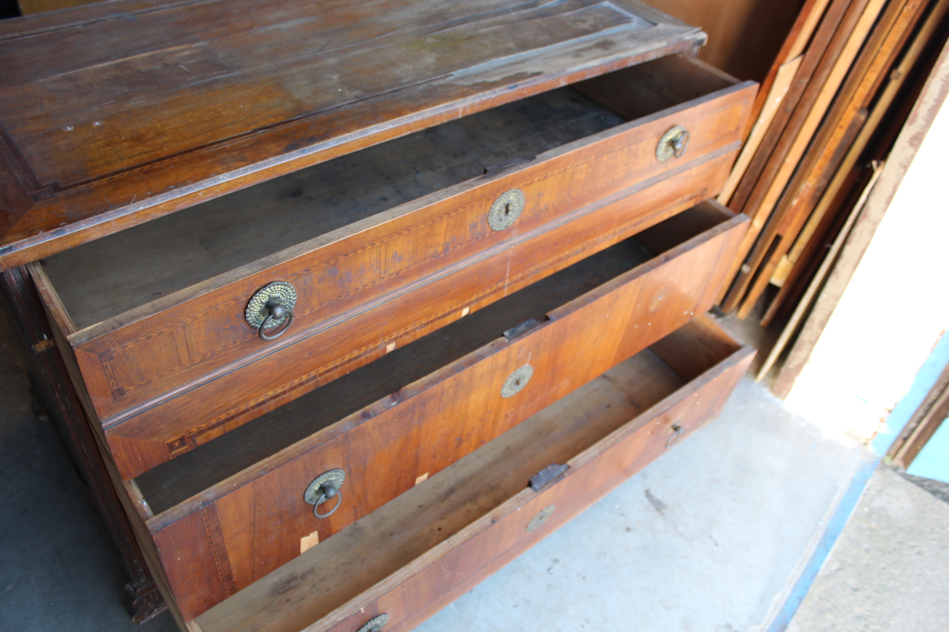 KOMODA BIEDERMEIER