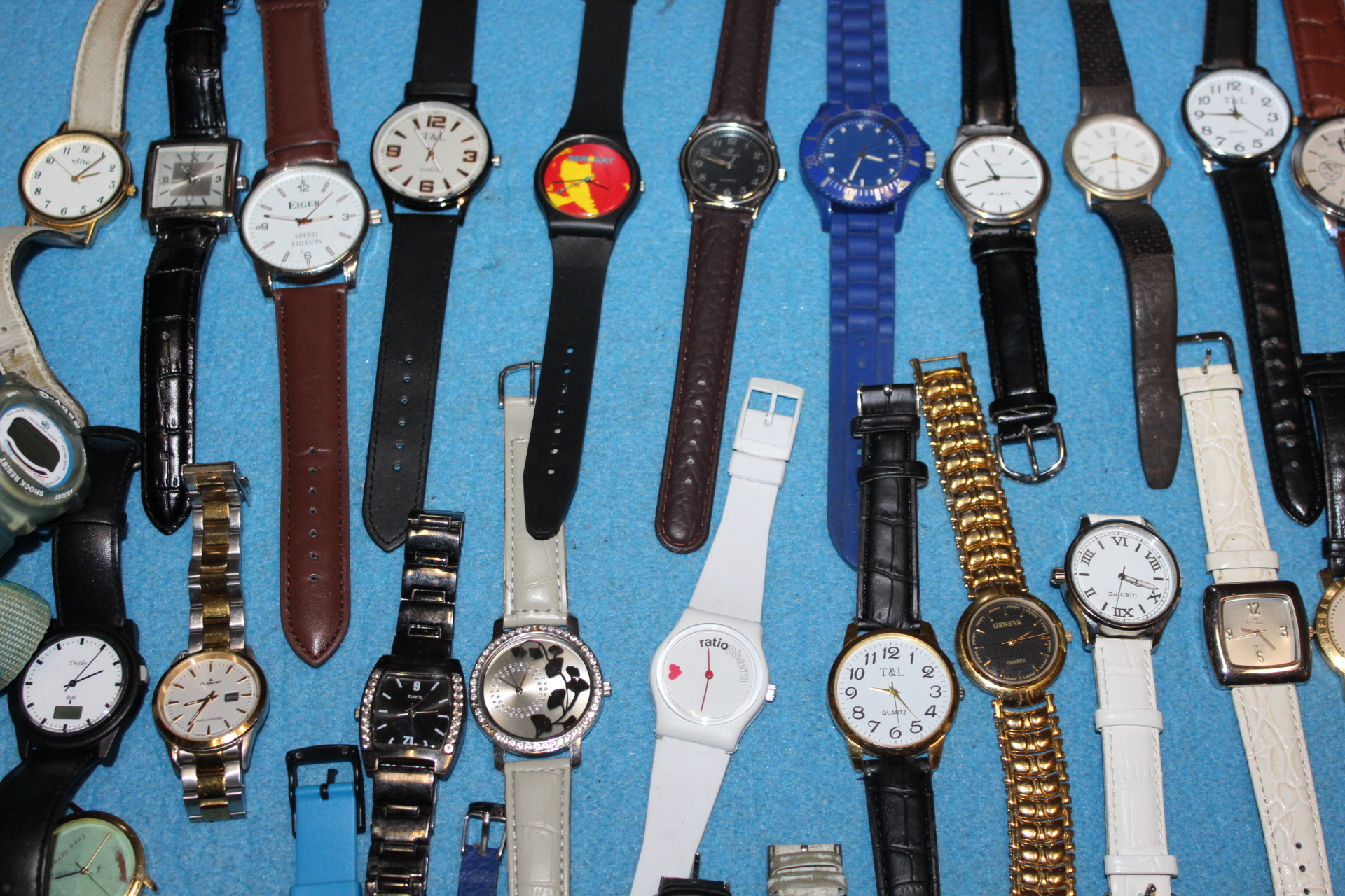 KONVOLUT HODINKY, 68 KS