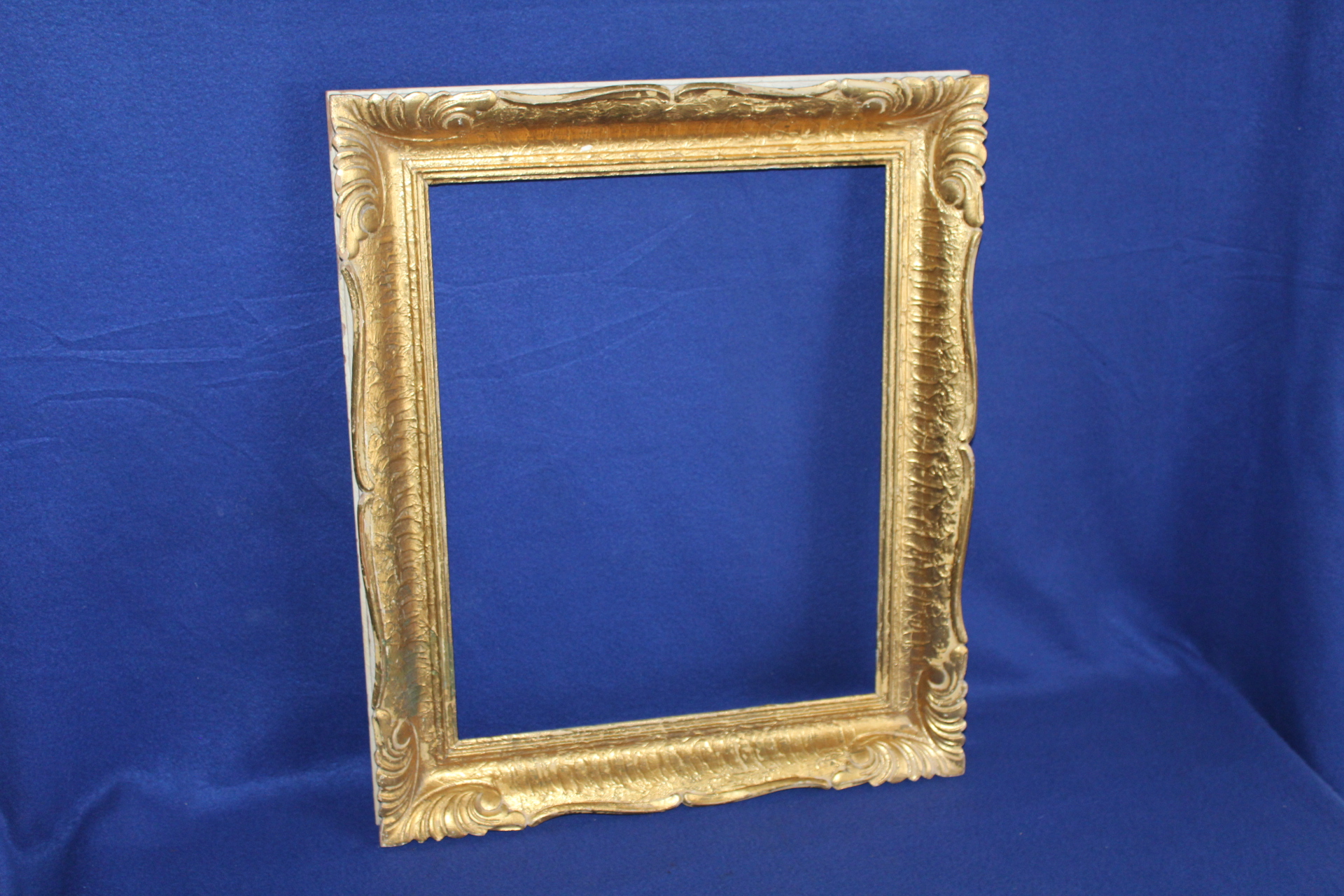 ZLACENÝ RÁM NA ZRCADLO