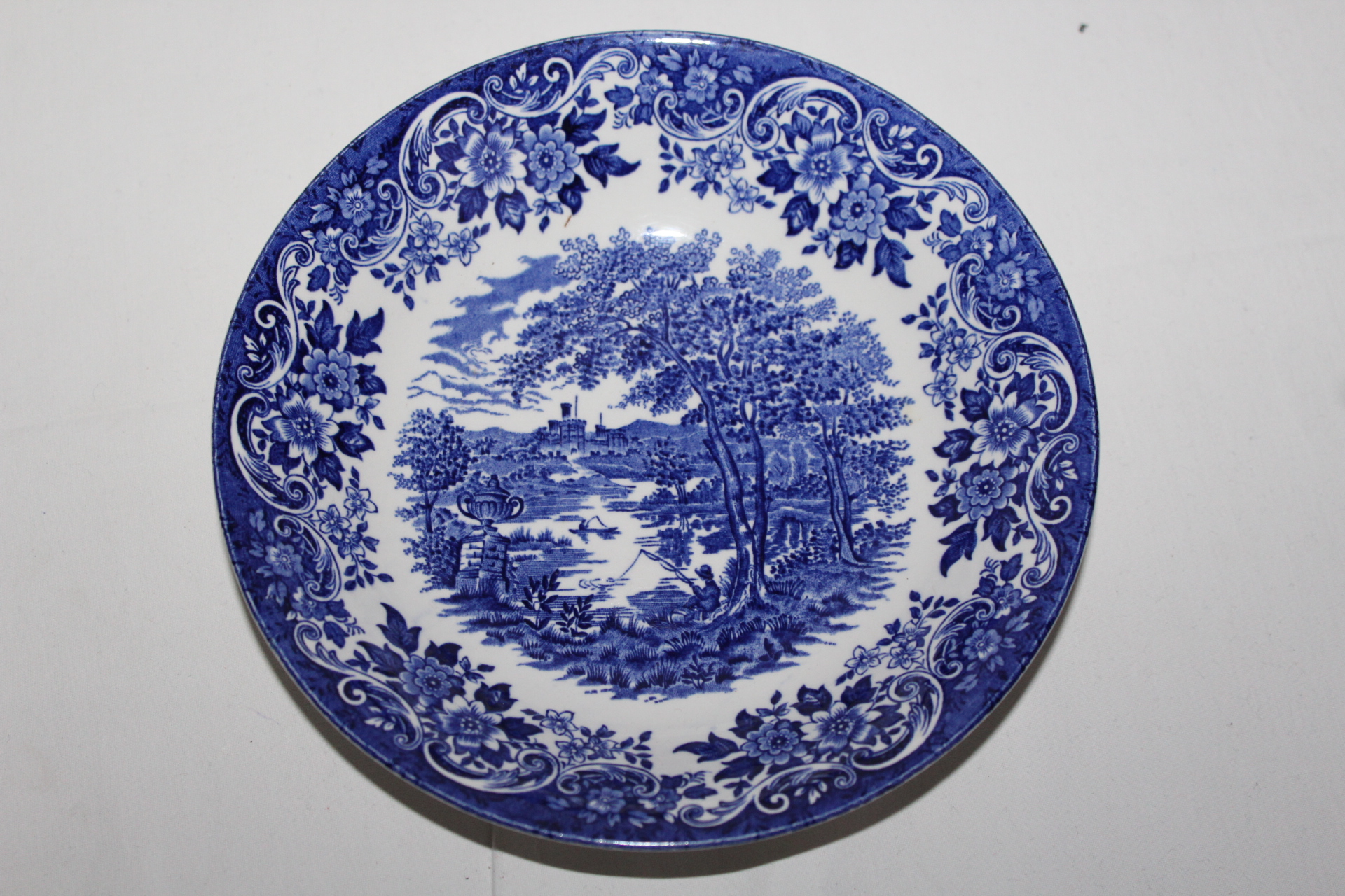 TALÍŘ, MÍSA, ENGLAND