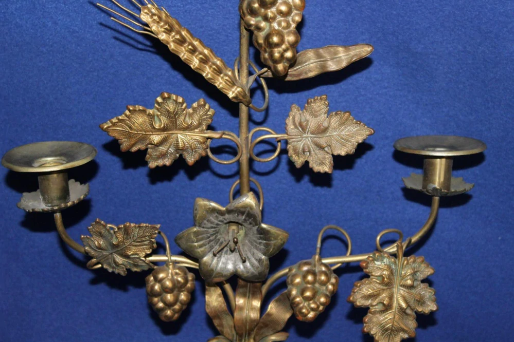 VELKÝ MOSAZNÝ SVÍCEN