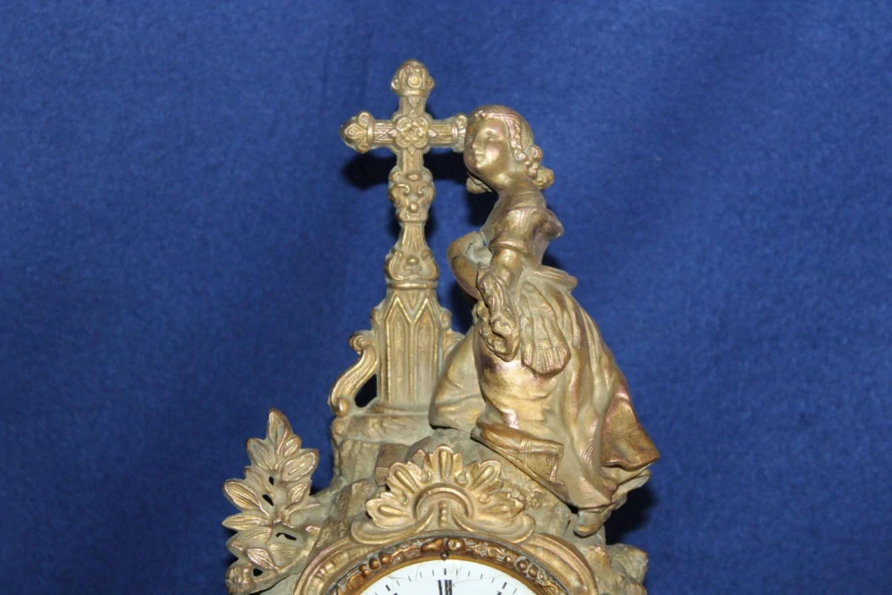 STAROŽITNÉ FIGURÁLNÍ HODINY