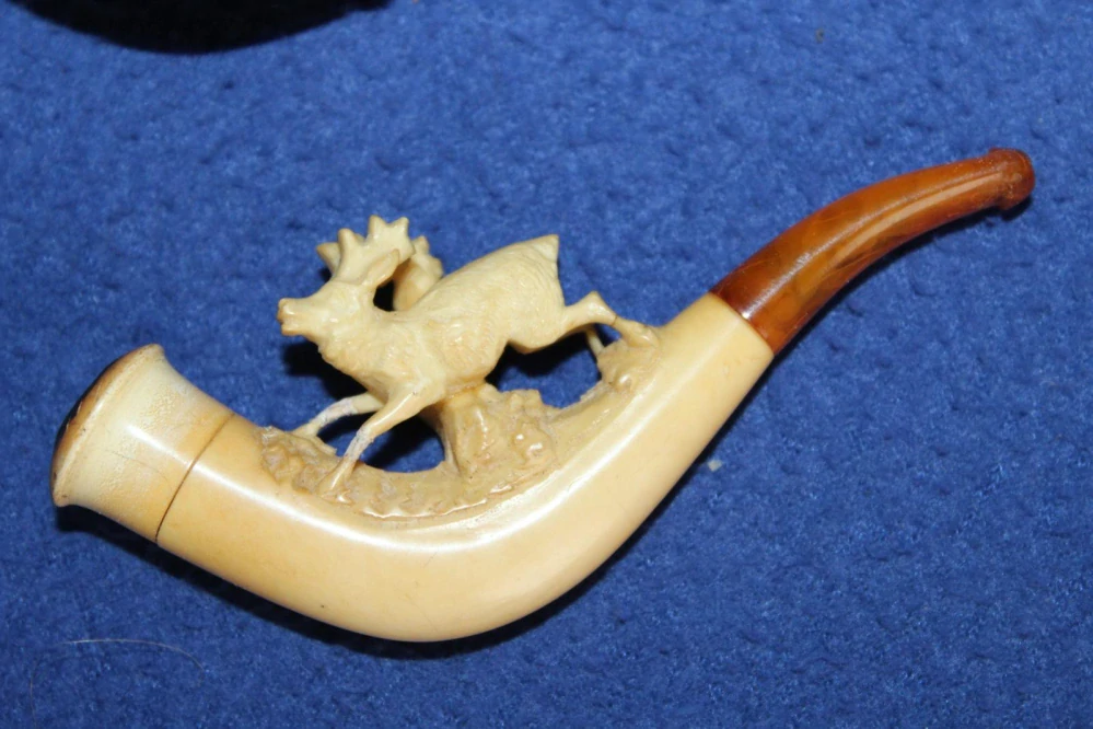 STARÁ FAJFKA S LOVECKÝM MOTIVEM, TEPLITZ