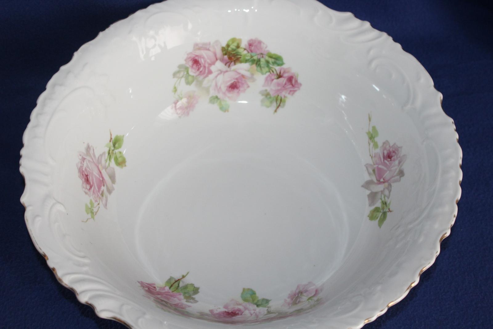 VELKÝ DŽBÁN A UMYVADLO