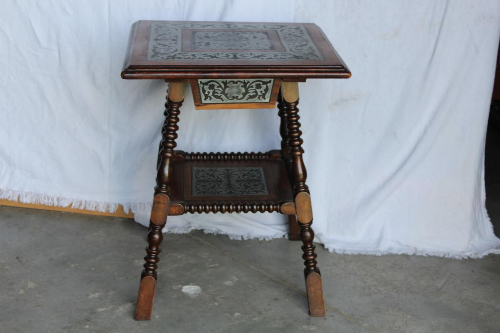 STAROŽITNÝ STOLEK, VYKLÁDANÝ