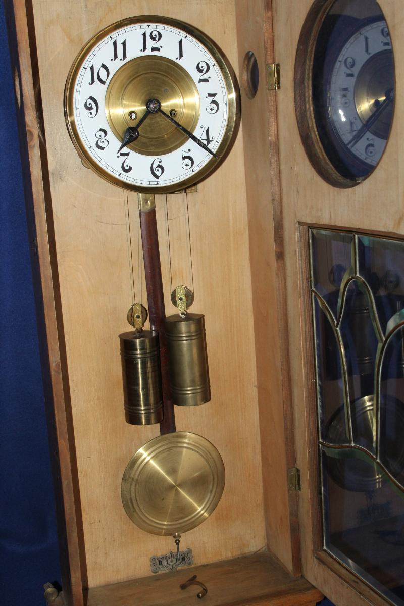 STAROŽITNÉ HODINY, PENDLOVKY