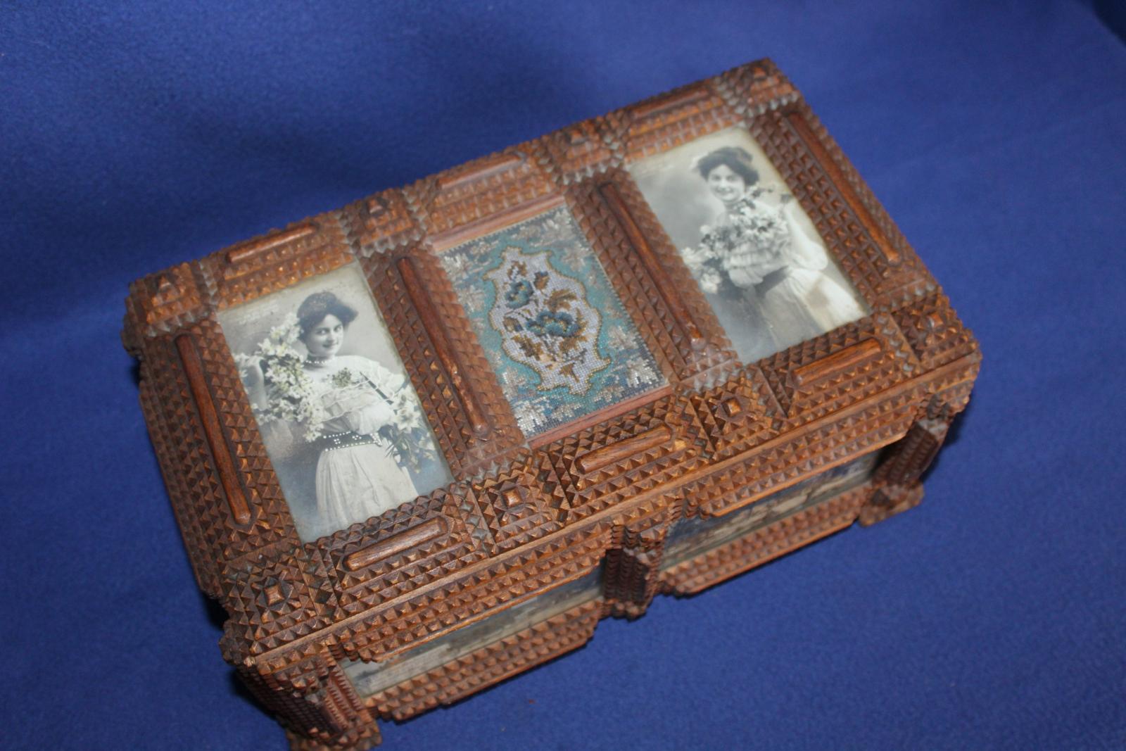 ŠPERKOVNICE, TRUHLIČKA