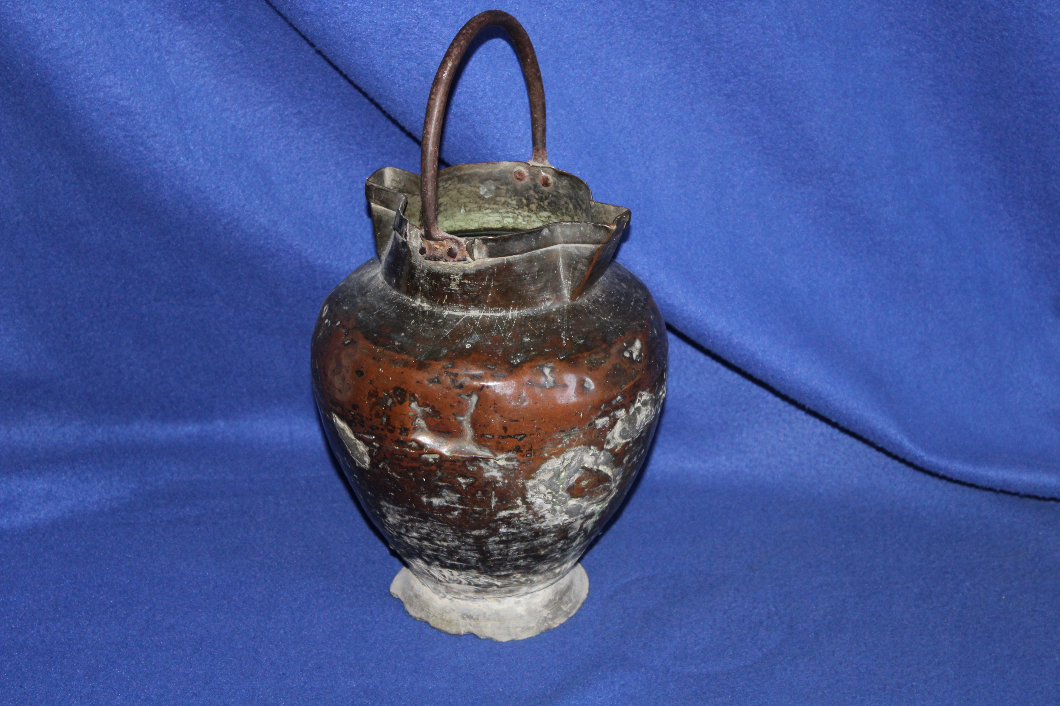 STAROŽITNÁ NÁDOBA, MĚDĚNÁ