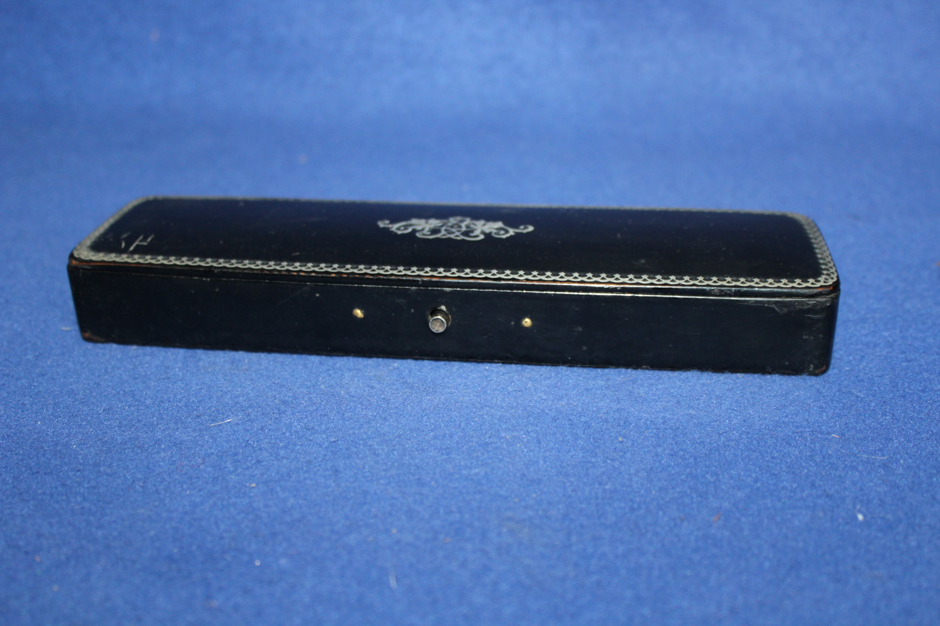 VYKLÁDANÁ KRABIČKA