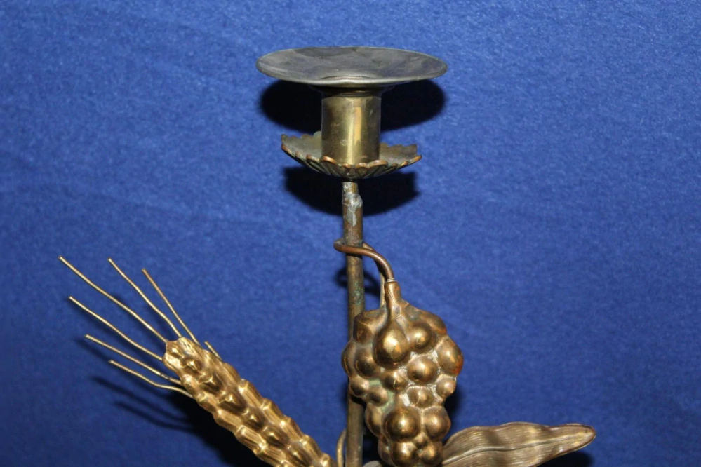 VELKÝ MOSAZNÝ SVÍCEN