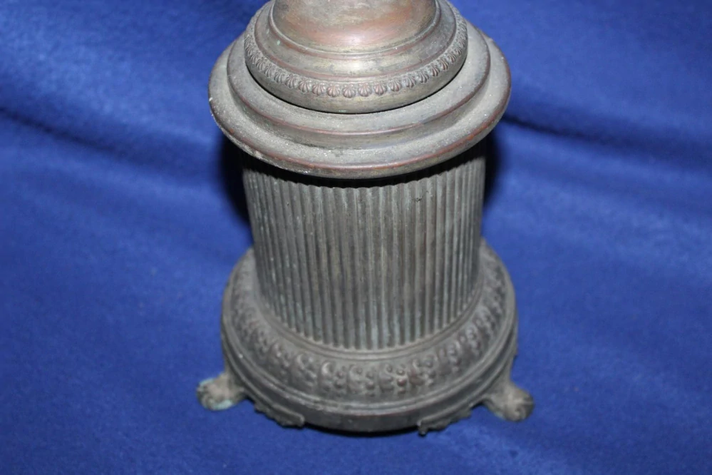 VELKÝ STAROŽITNÝ SVÍCEN