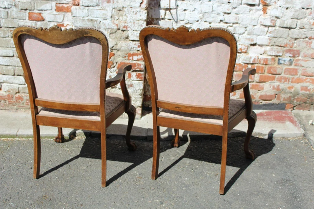 STAROŽITNÉ KŘESLO, ŽIDLE