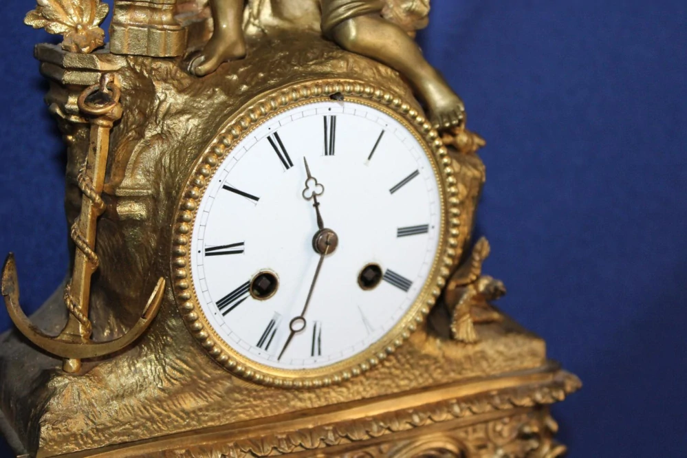 STAROŽITNÉ FIGURÁLNÍ HODINY