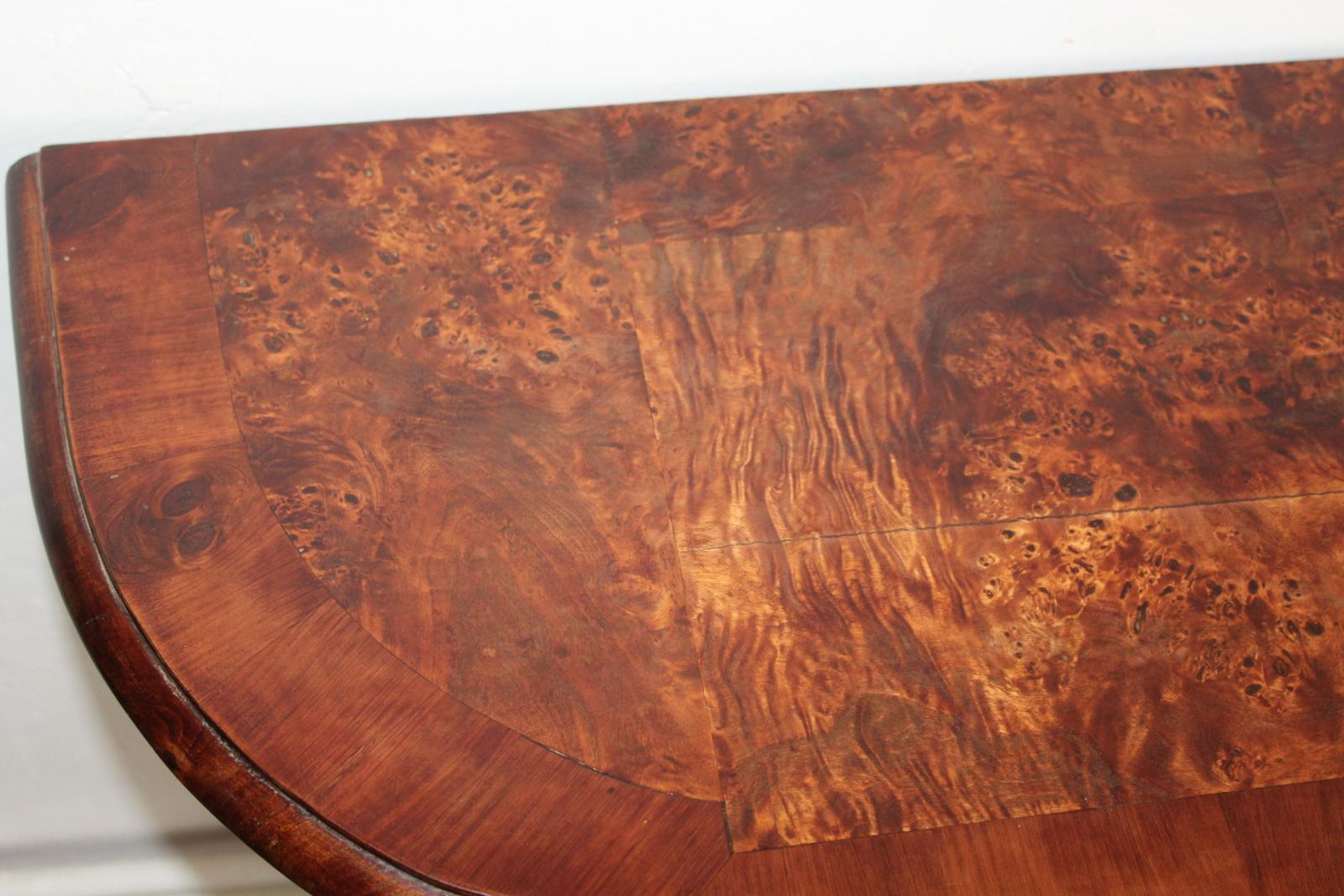 KONZOLOVÝ STOLEK, STŮL