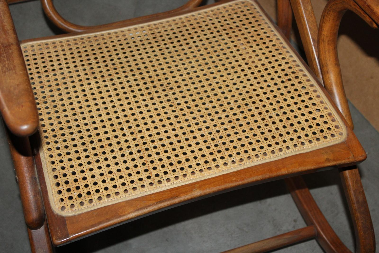 PROTOTYP HOUPACÍ KŘESLO, ATYPICKÉ