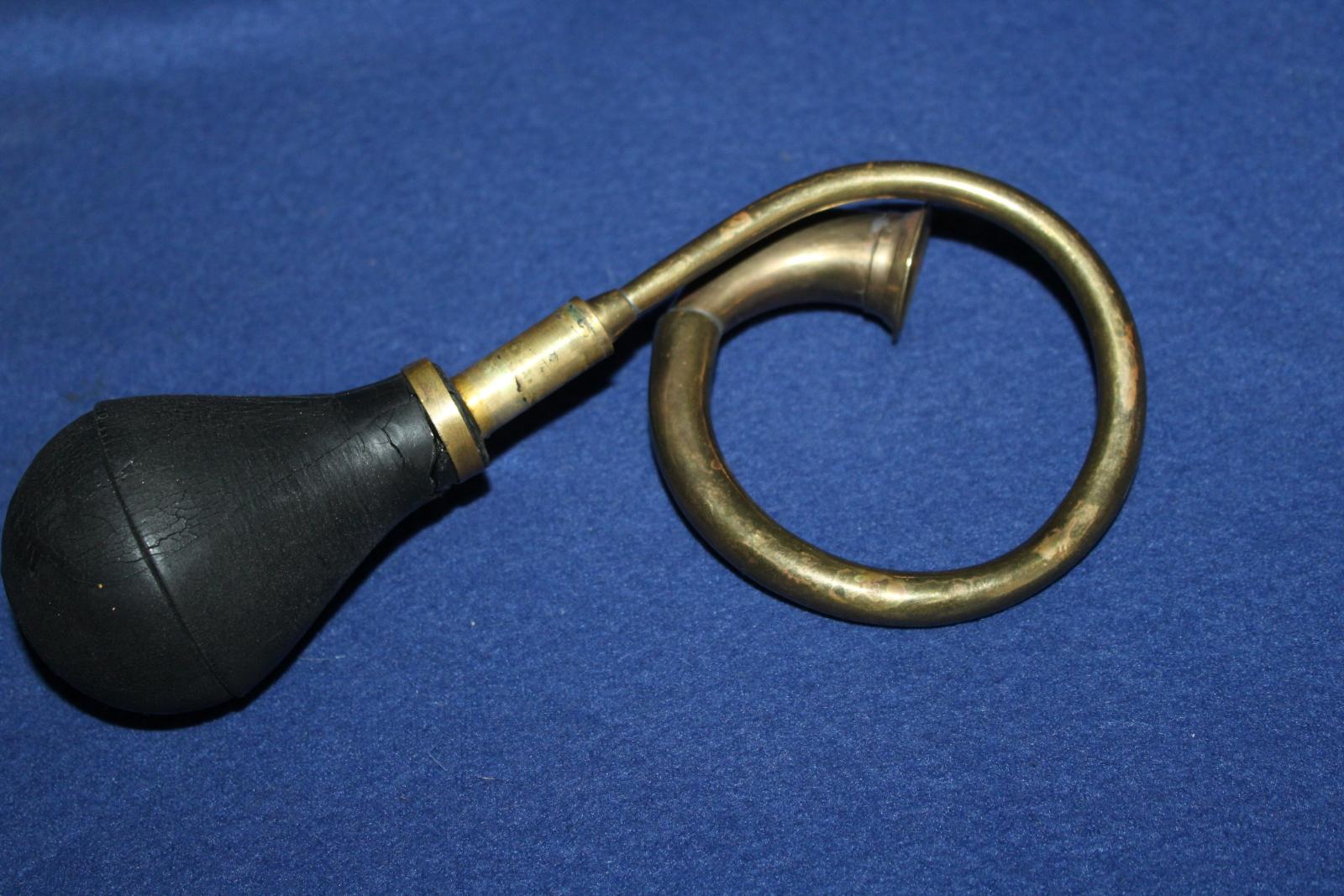 AUTO HOUKAČKA NA VETERÁNA