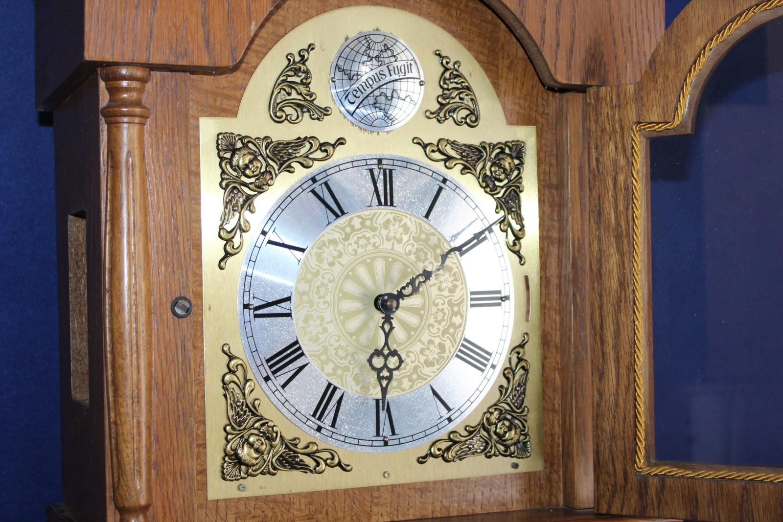 PODLAHOVÉ HODINY, BITÍ WESTMINSTER