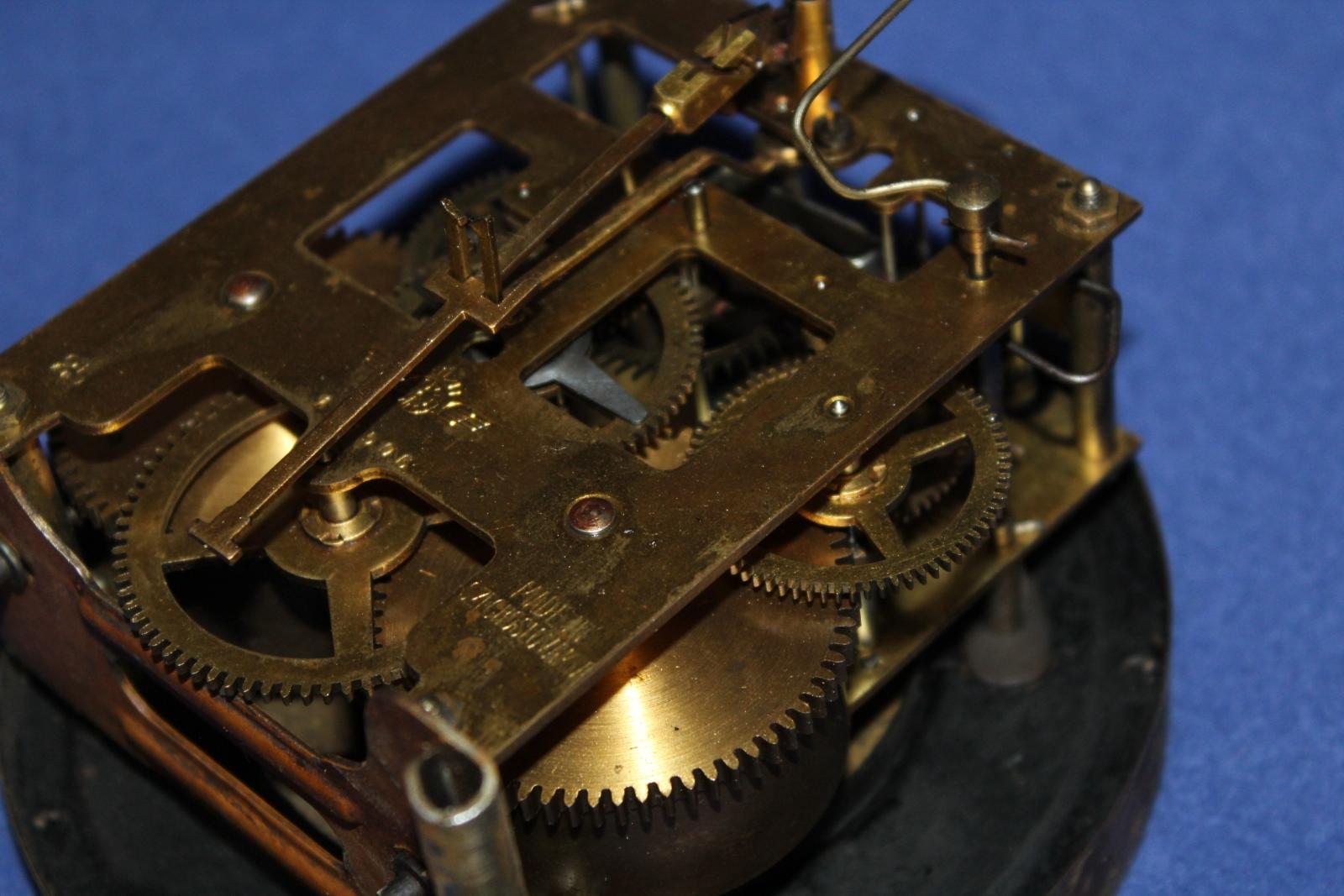 STAROŽITNÉ HODINY, PENDLOVKY