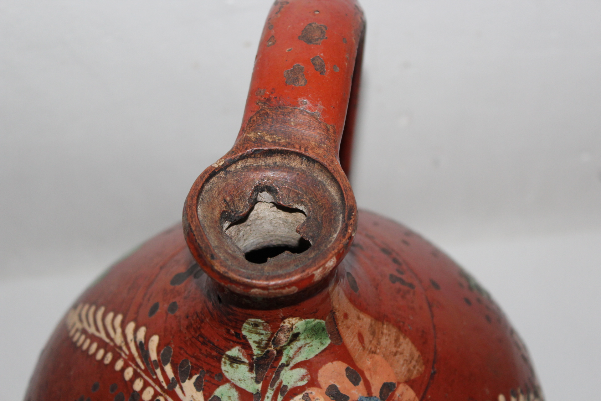 STAROŽITNÁ KERAMICKÁ NÁDOBA