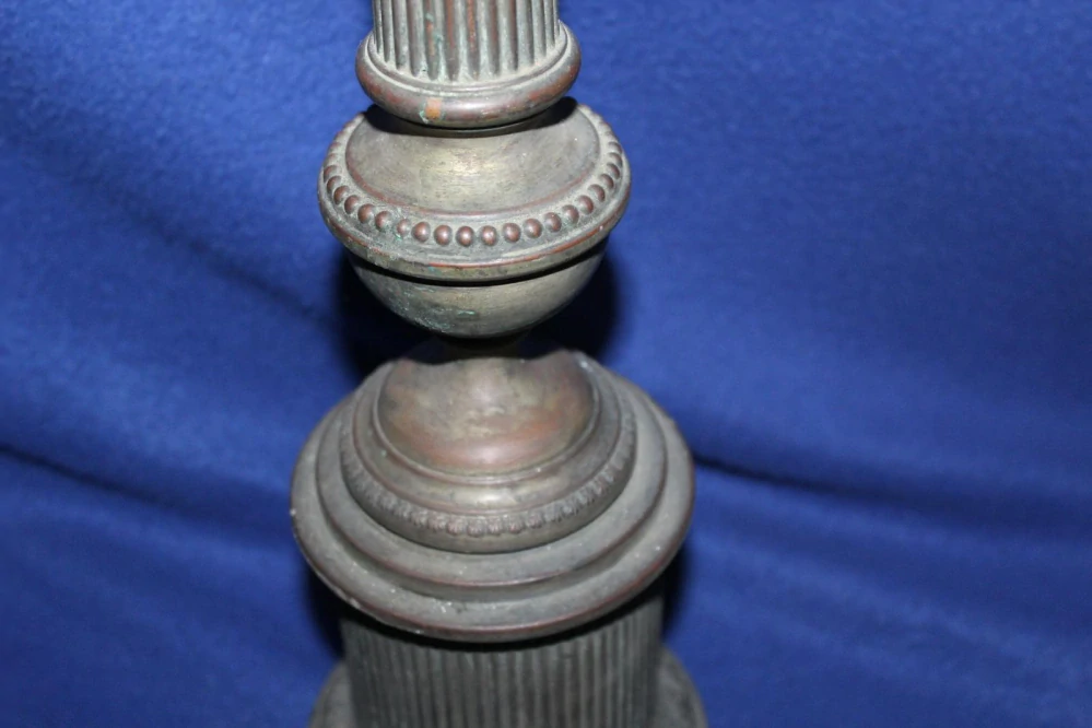 VELKÝ STAROŽITNÝ SVÍCEN