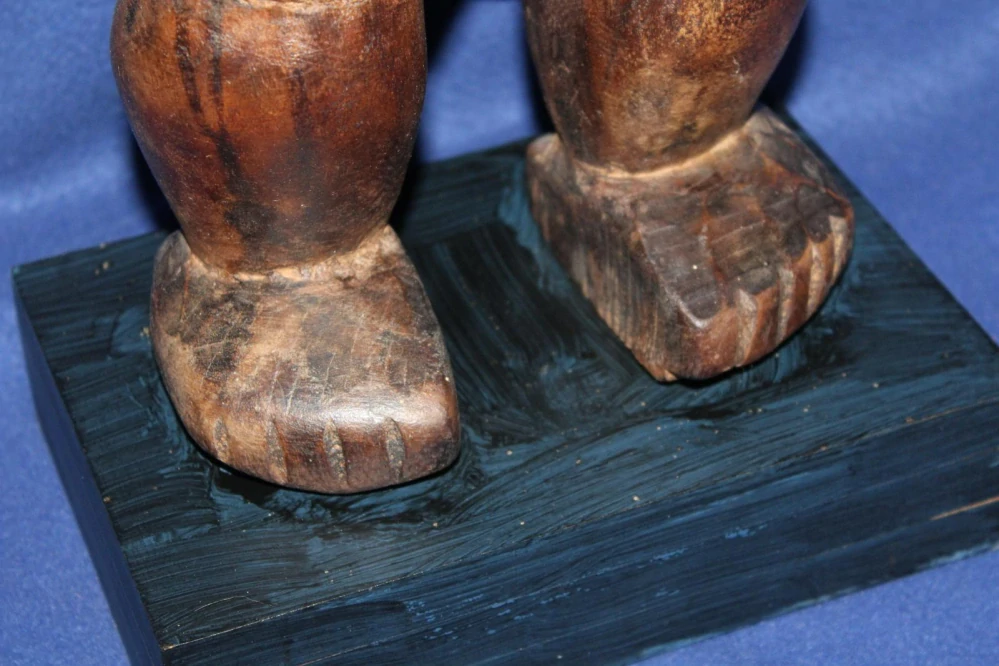 STARÁ AFRICKÁ SOCHA