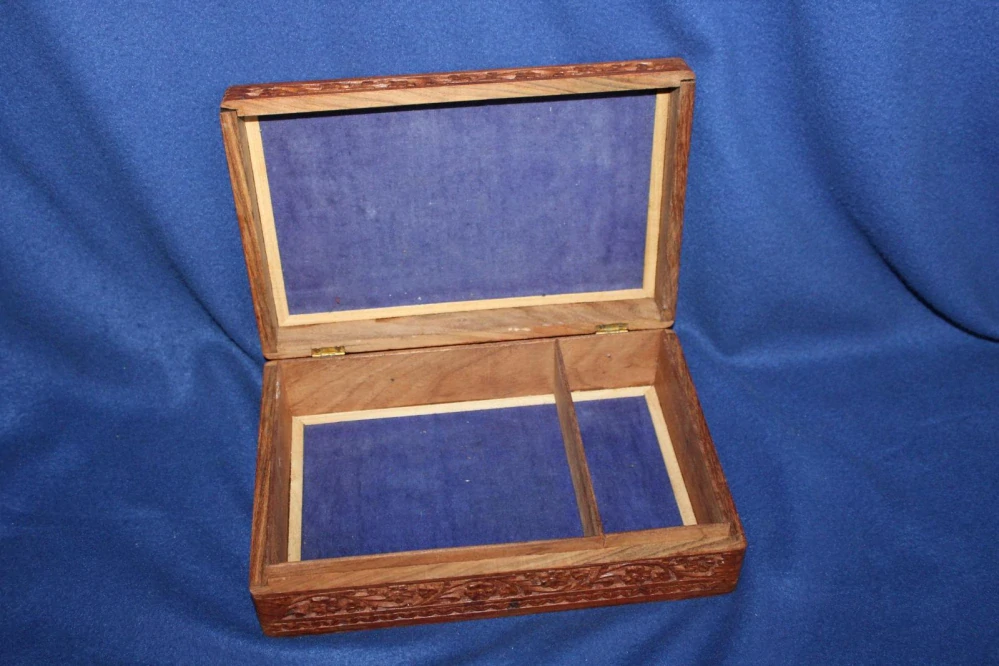 ŠPERKOVNICE, KAZETA, TRUHLIČKA