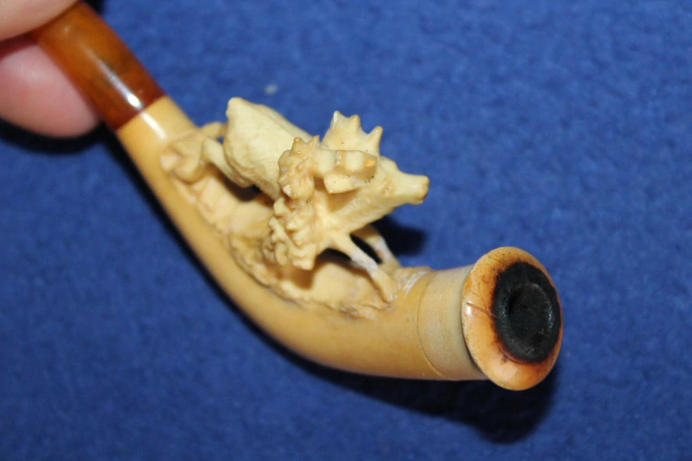 STARÁ FAJFKA S LOVECKÝM MOTIVEM, TEPLITZ