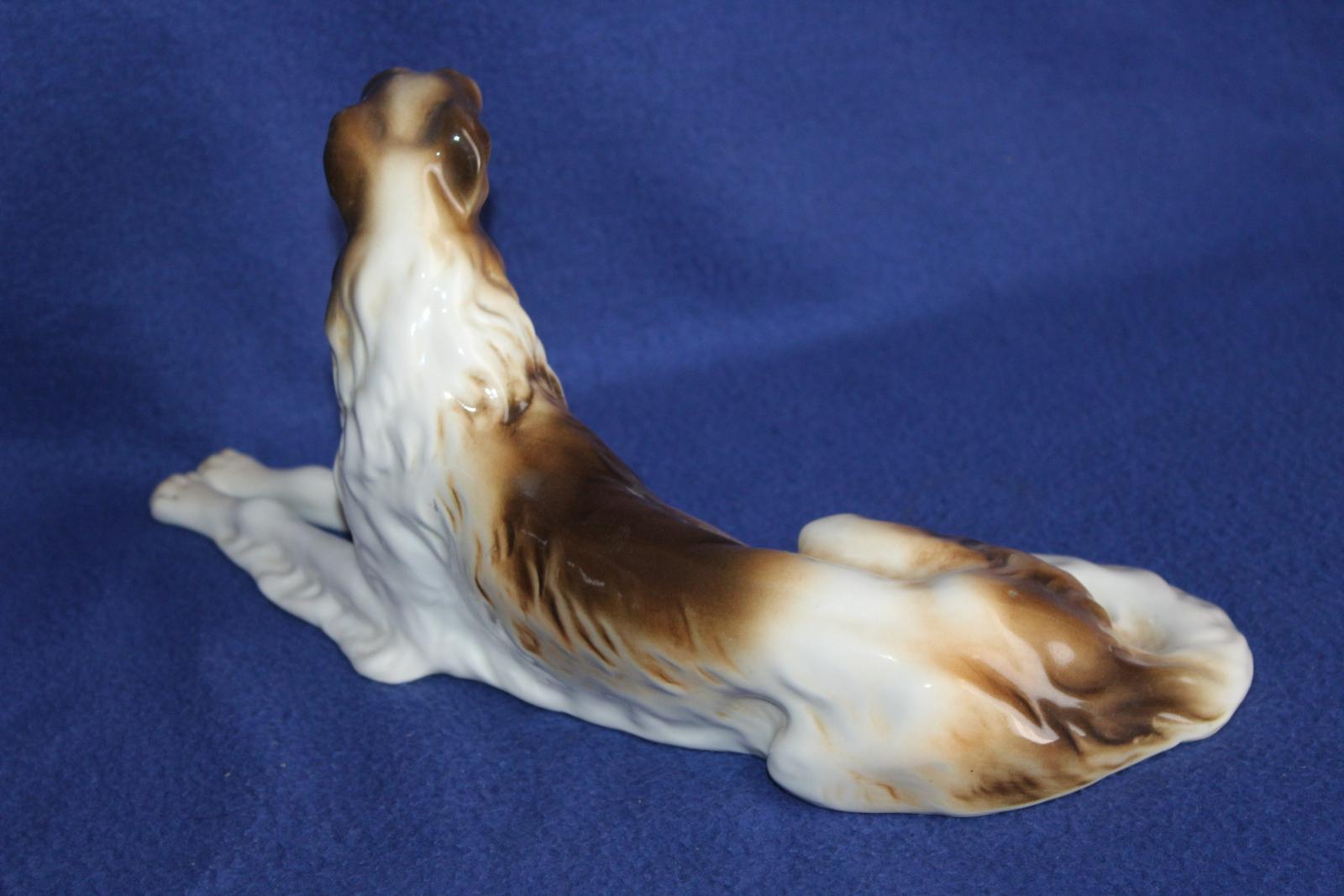 VELKÝ PORCELÁNOVÝ PES, SOCHA