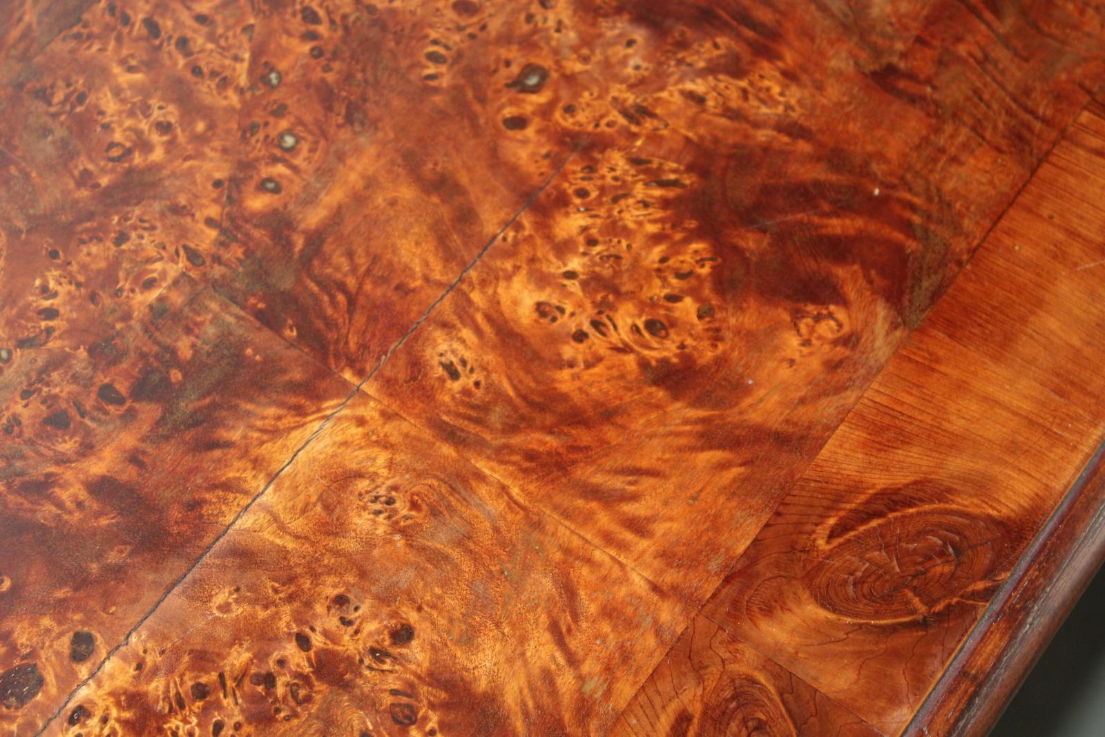 KONZOLOVÝ STOLEK, STŮL