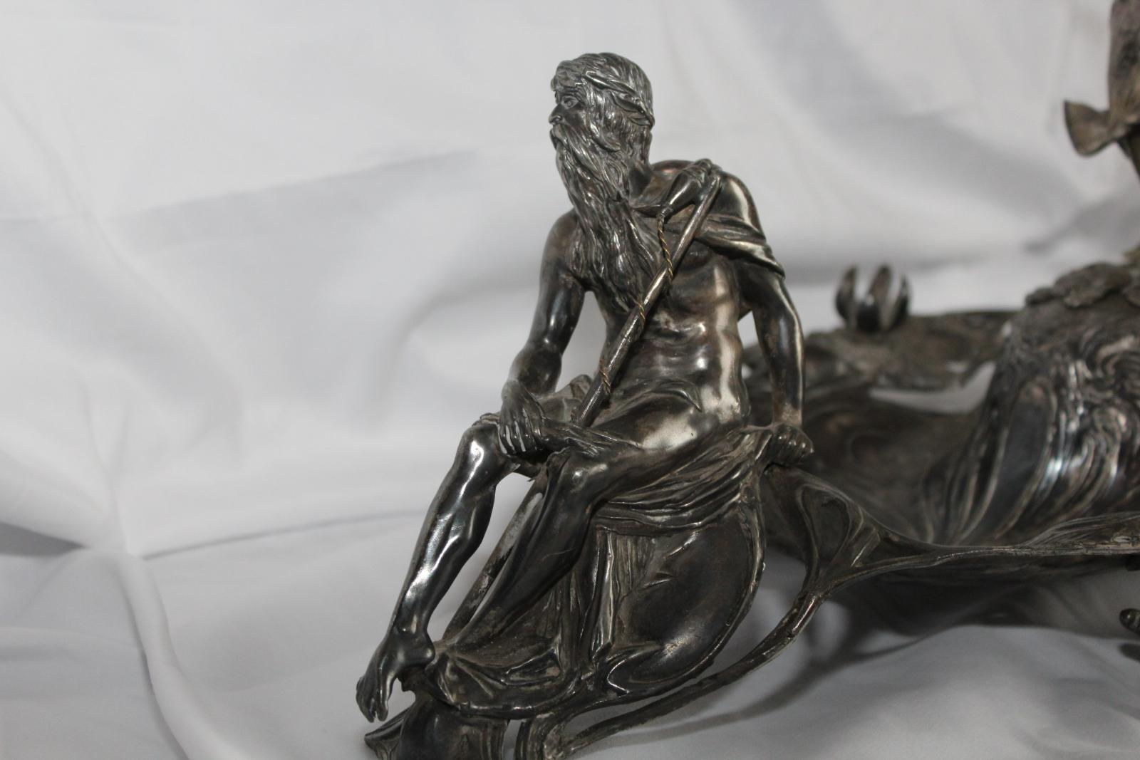 VELKÁ SECESNÍ MÍSA