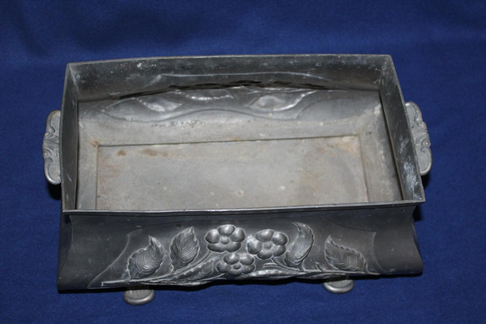 VELKÝ SECESNÍ KVĚTINÁČ, KOVOVÝ