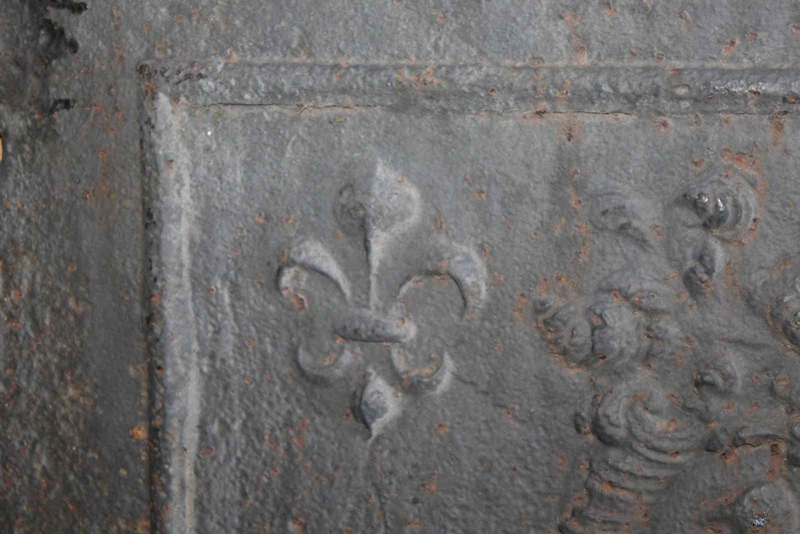 VELKÁ STAROŽITNÁ LITINOVÁ DESKA DO KRBU S ERBEM