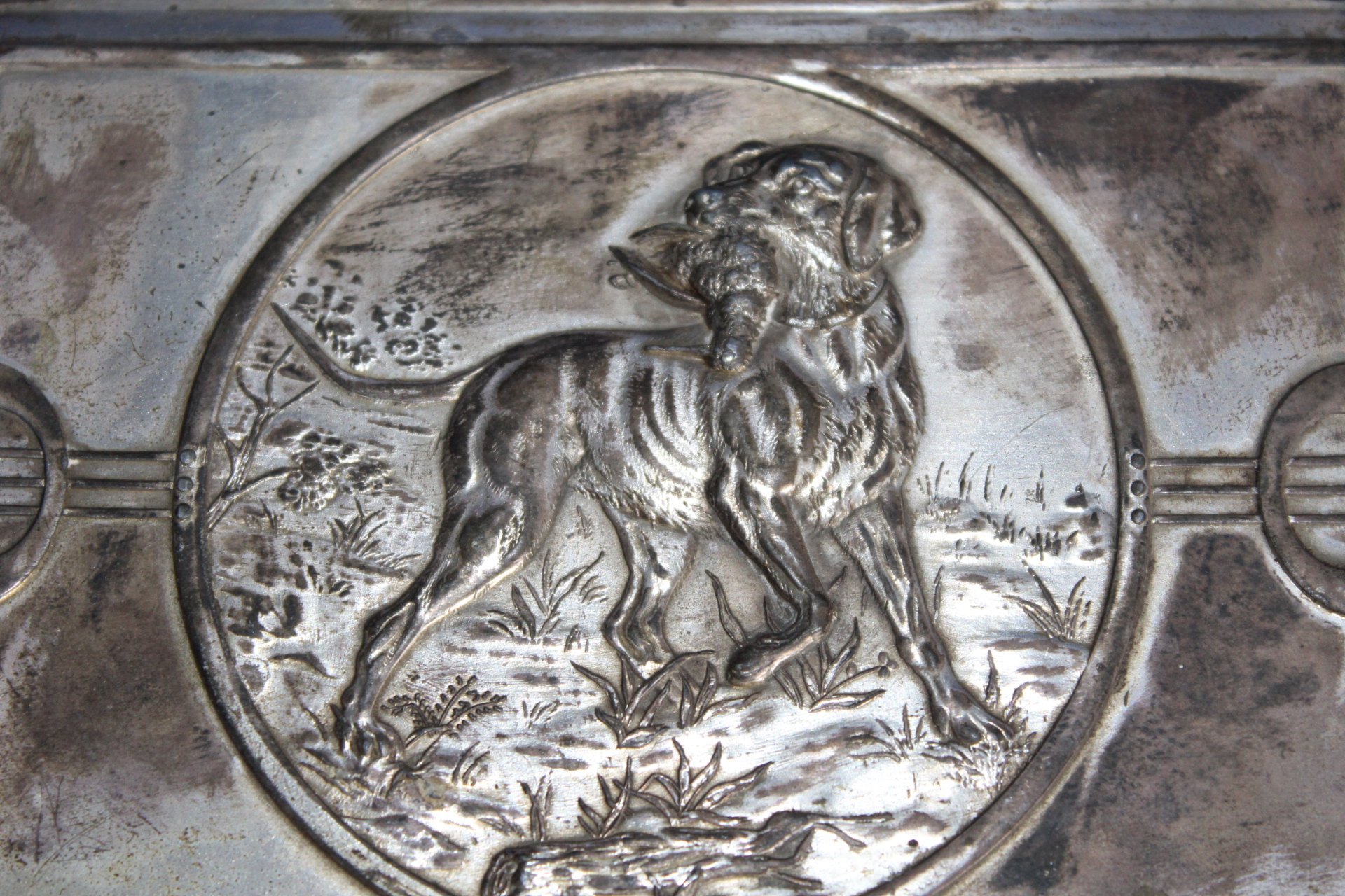 DÓZA S KOVOVOU MONTÁŽÍ