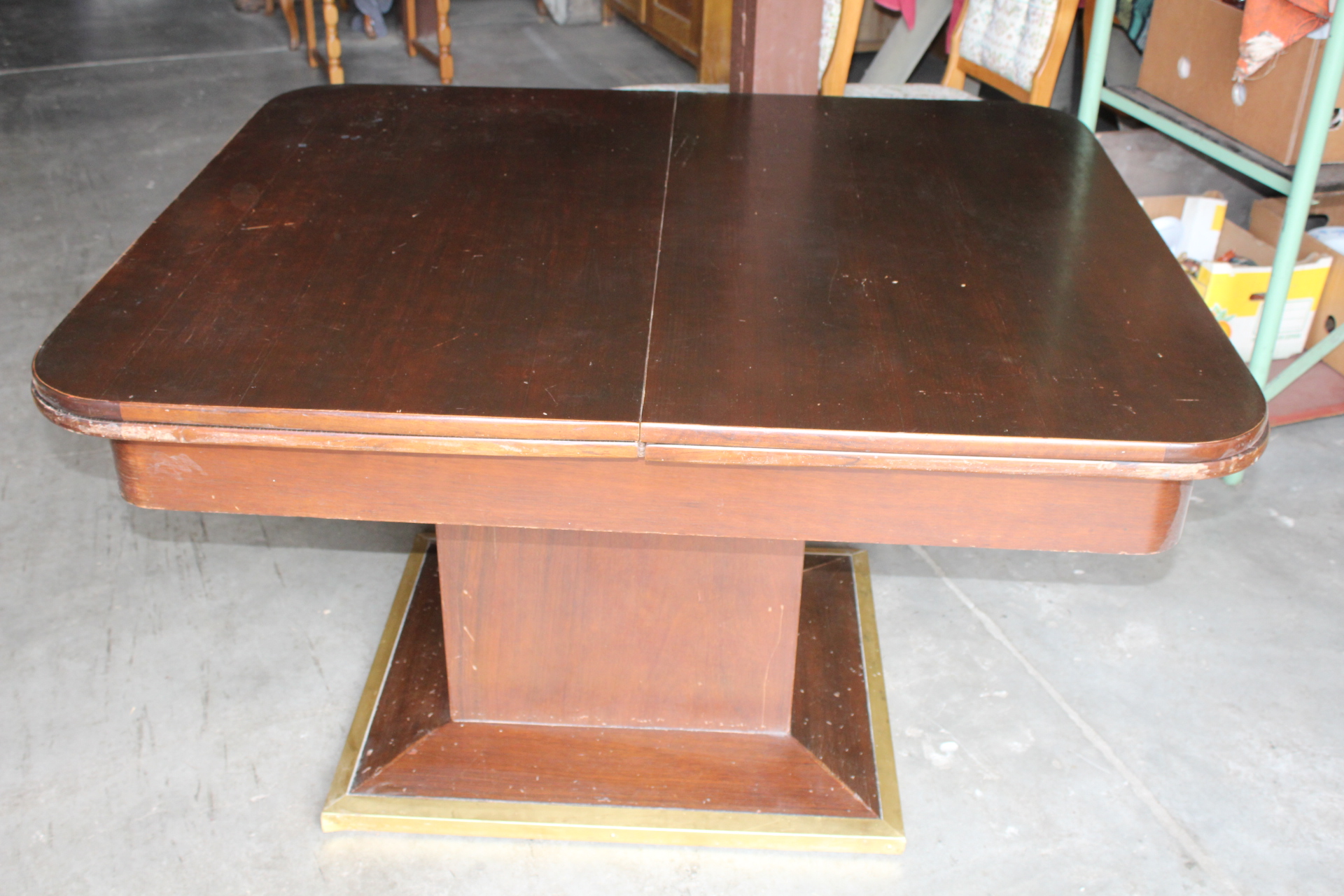 VELKÝ ROZKLÁDACÍ STŮL