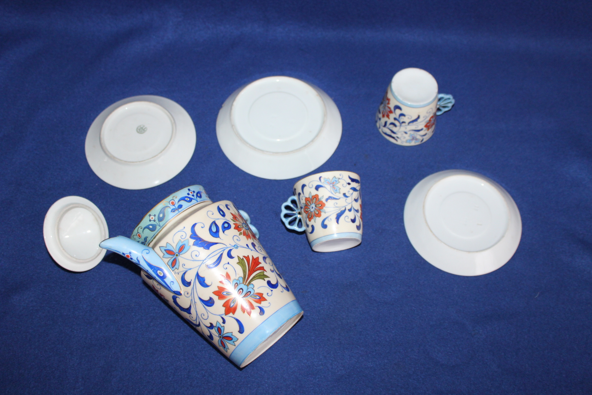 PORCELÁNOVÝ SERVIS