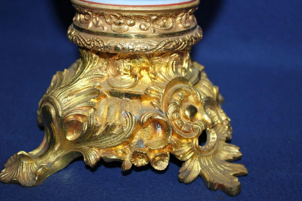 VELKÝ STAROŽITNÝ SVÍCEN