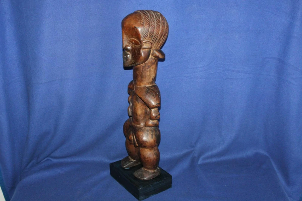 STARÁ AFRICKÁ SOCHA