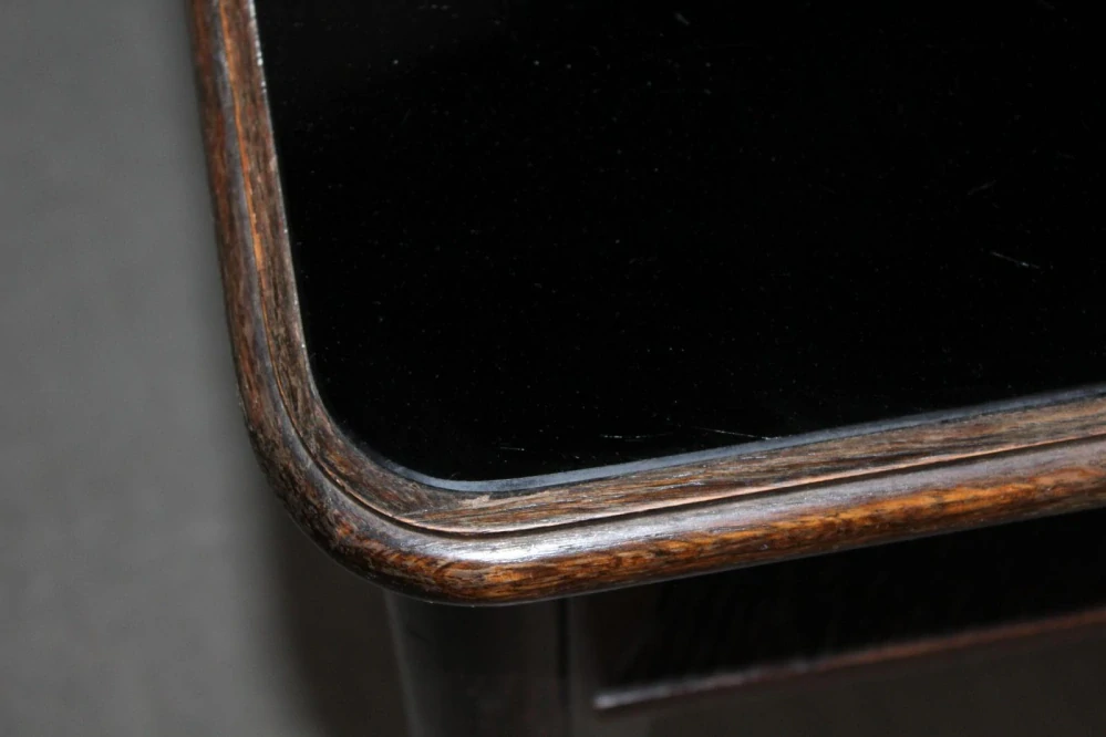 STŮL S OPAXITOVOU DESKOU, HALABALA?