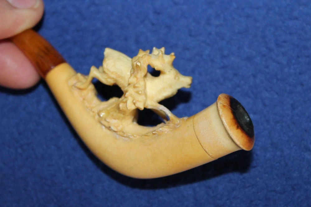 STARÁ FAJFKA S LOVECKÝM MOTIVEM, TEPLITZ