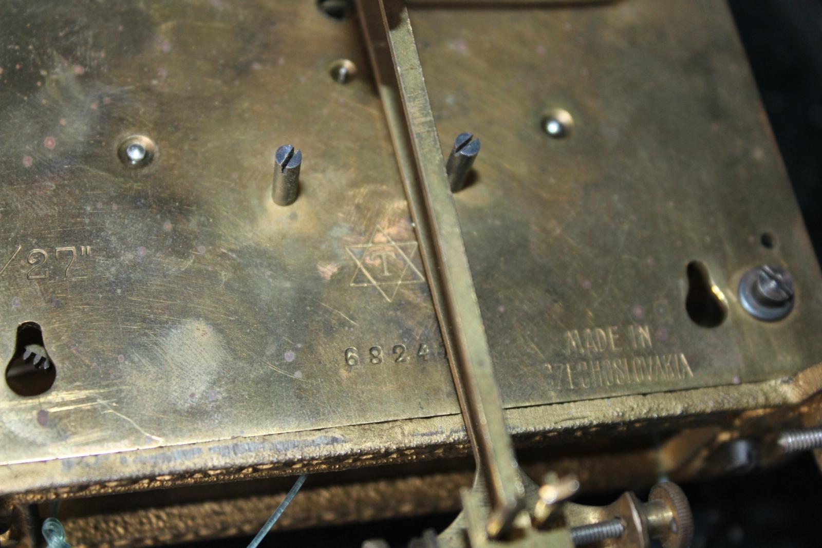 STAROŽITNÉ HODINY, PENDLOVKY