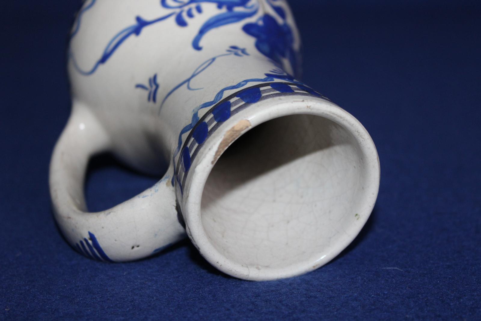 STAROŽITNÝ KERAMICKÝ DŽBÁNEK