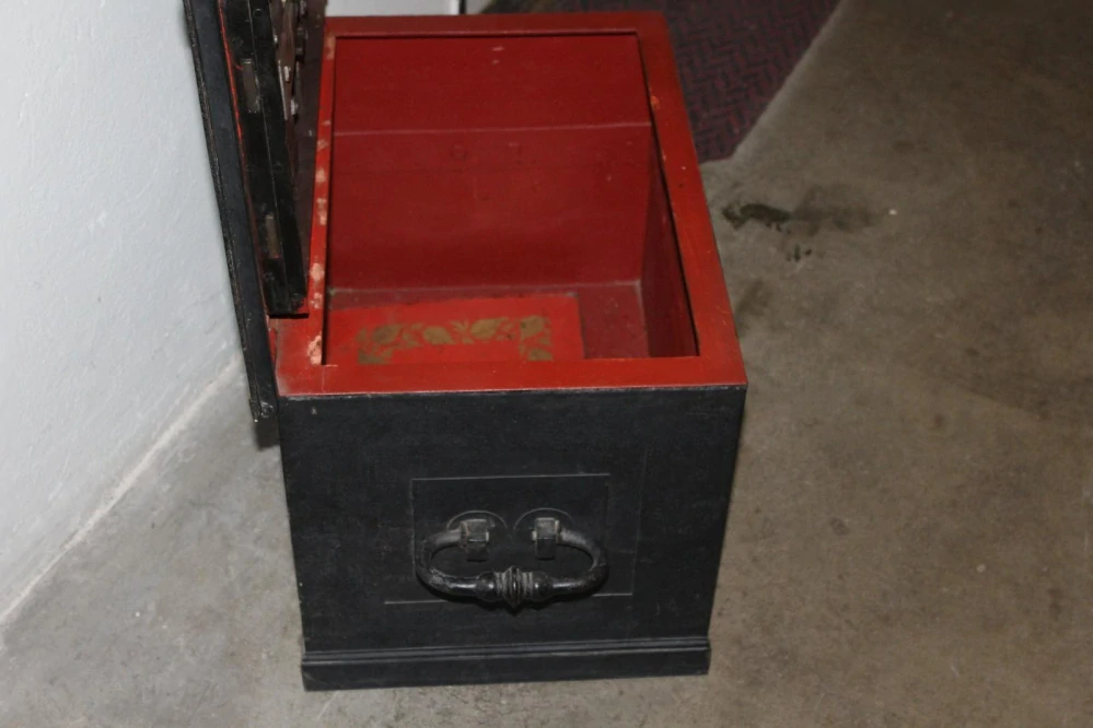 RARITNÍ KOVOVÁ TRUHLA S TAJNÝM ZÁMKEM, BIEDERMEIER