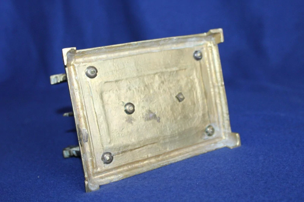 ZÁMECKÝ STOJAN NA UBROUSKY