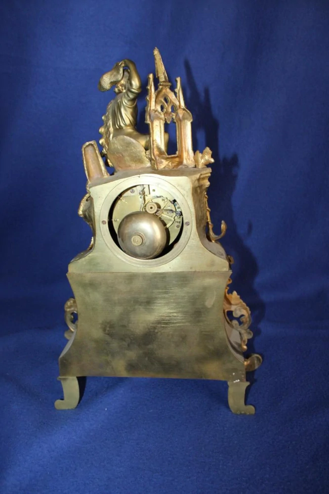 STAROŽITNÉ FIGURÁLNÍ HODINY