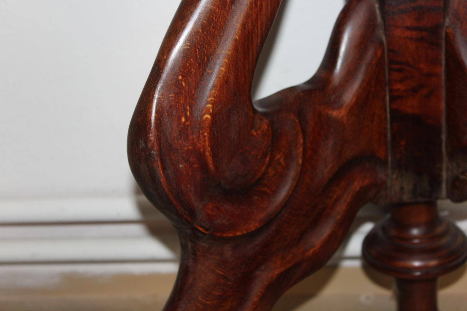 KONZOLOVÝ STOLEK, STŮL