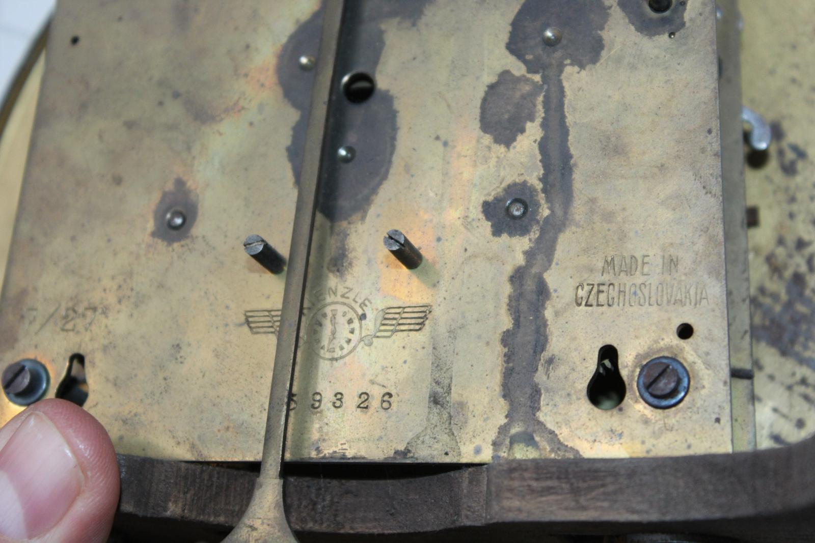 STAROŽITNÉ HODINY, PENDLOVKY