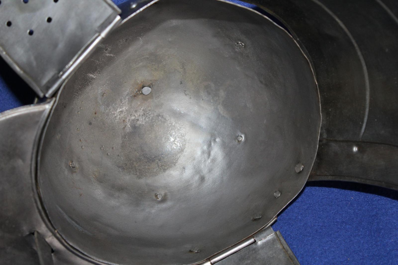 STARÁ VOJENSKÁ HELMA, ŽELEZNÁ