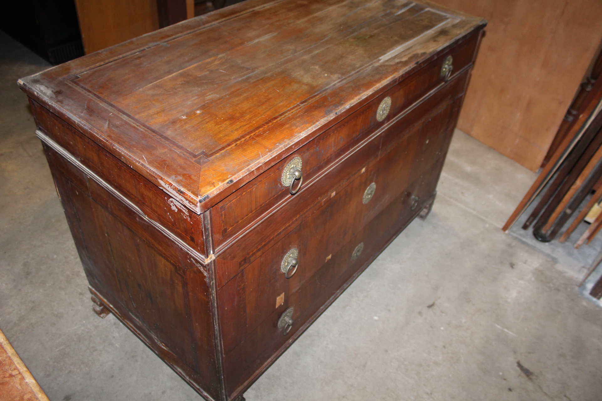 KOMODA BIEDERMEIER