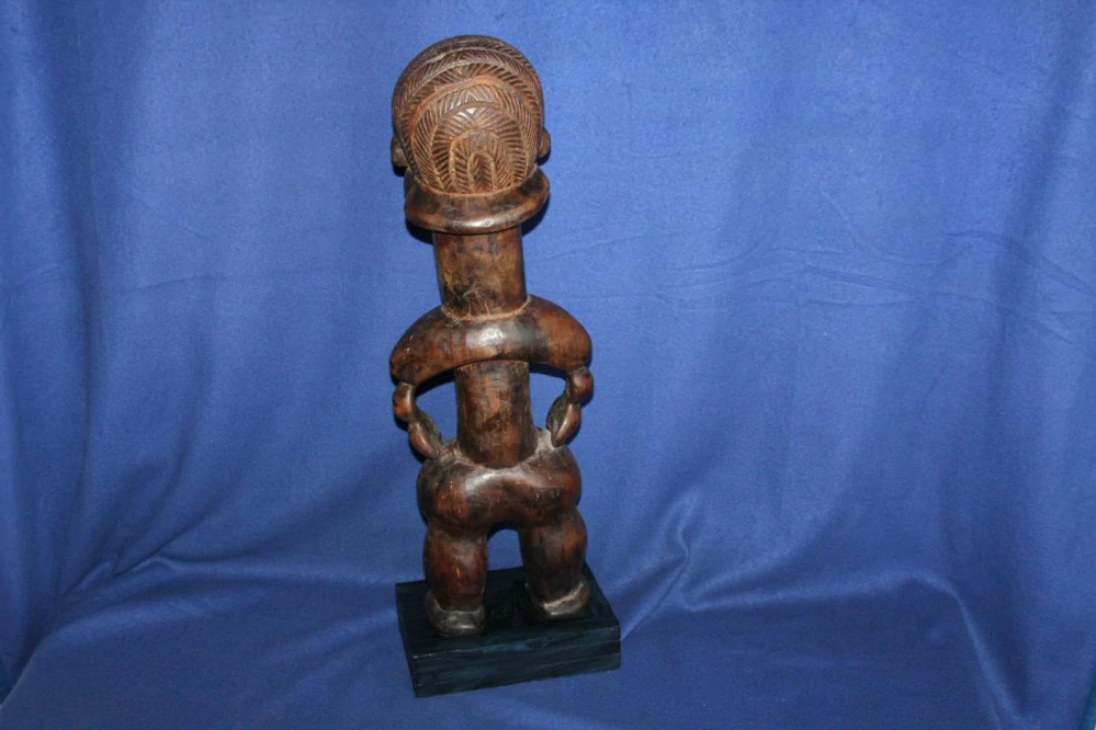 STARÁ AFRICKÁ SOCHA